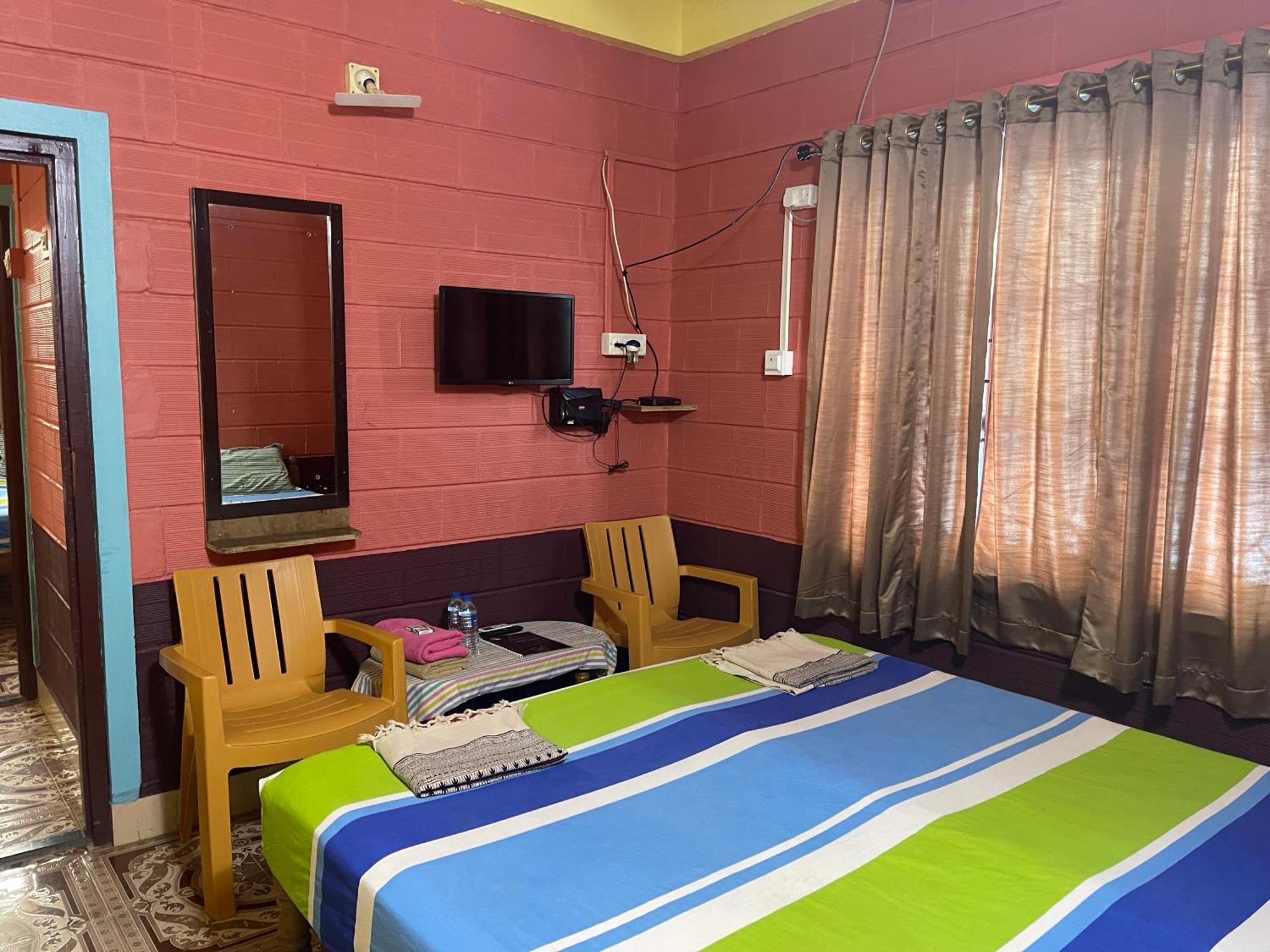 Nimmu Guest House & Restaurant Gokarna Gokarna  Exterior foto
